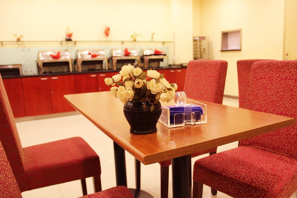 Hanting Hotel Beijing Capital Airport Shunyi Екстер'єр фото